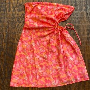 Orange floral dress from Beginning Boutique, Size 2, Never worn